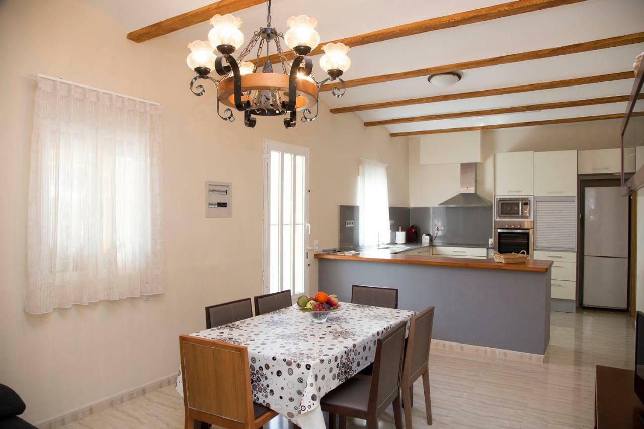 Вилла Casa Josep Camarles Экстерьер фото